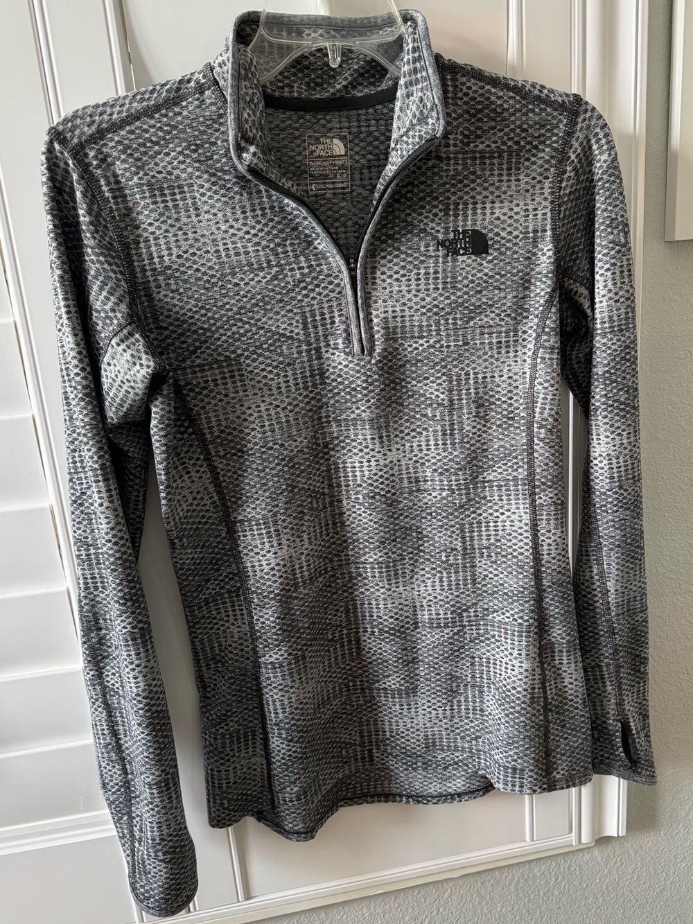 The North Face FlashDry Women’s Small Gray 1/4 Zip Pullover Hiking Top Shirt